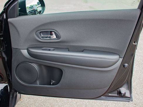 Used 2022 Honda HR-V LX image 19