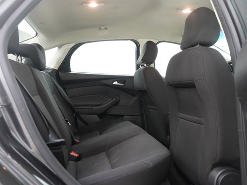 Used 2015 Ford Focus SE image 12