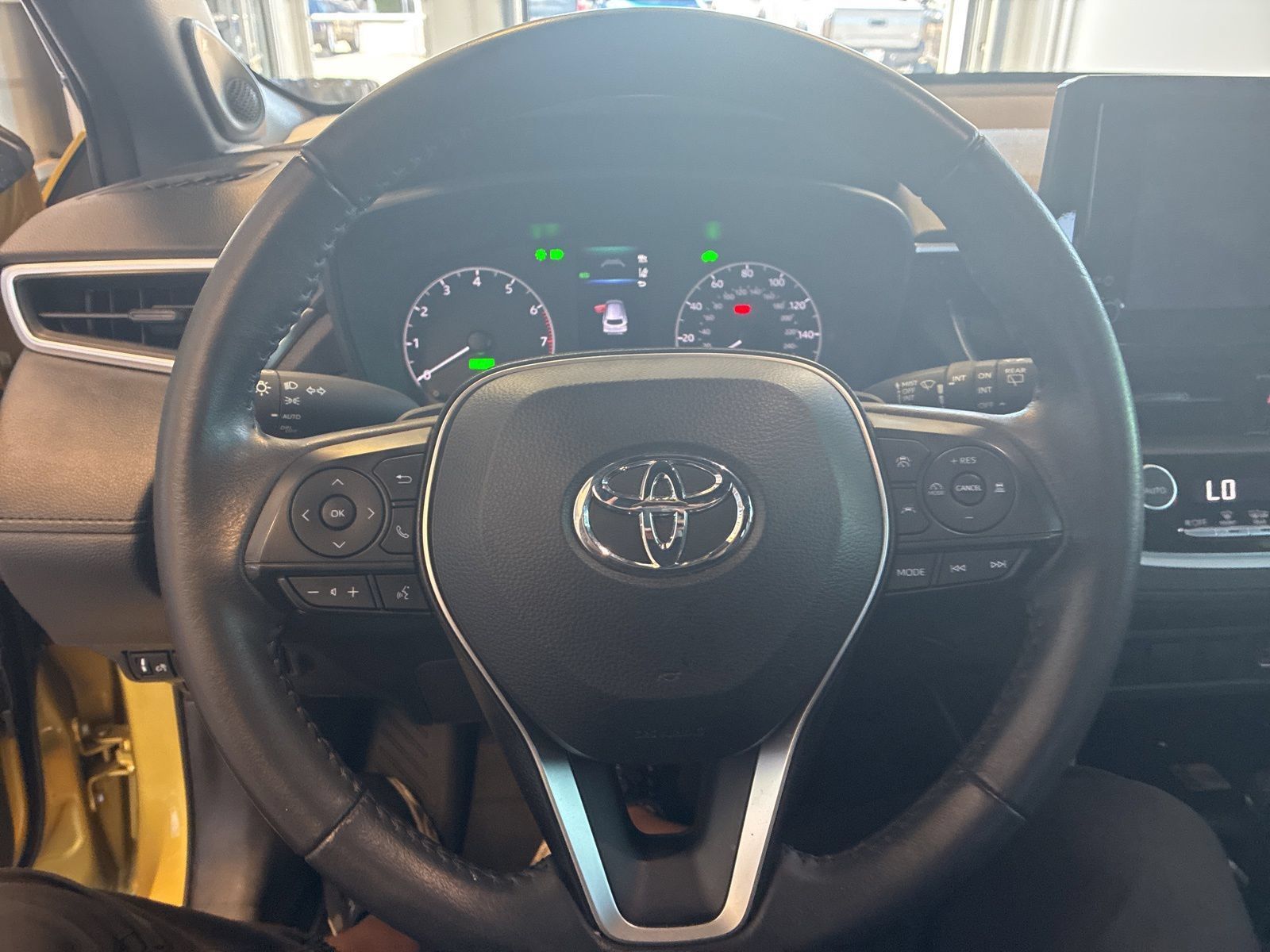 Used 2023 Toyota Corolla Cross AWD Hybrid w/ Moonroof Package image 16