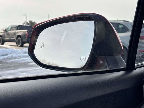 Certified 2023 Toyota Corolla Cross LE w/ Moonroof Package image 27