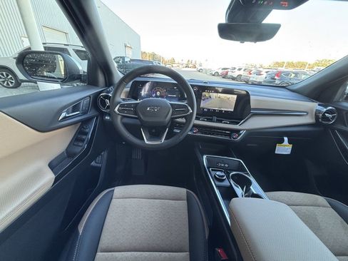 New 2026 Chevrolet Equinox ACTIV w/ Convenience Package III image 6