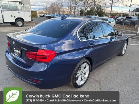 Used 2018 BMW 330i xDrive Sedan w/ Convenience Package image 6