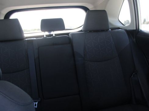 Used 2020 Toyota RAV4 XLE AWD/4WD image 21