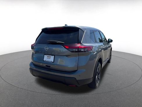 Used 2025 Nissan Rogue SV FWD image 14