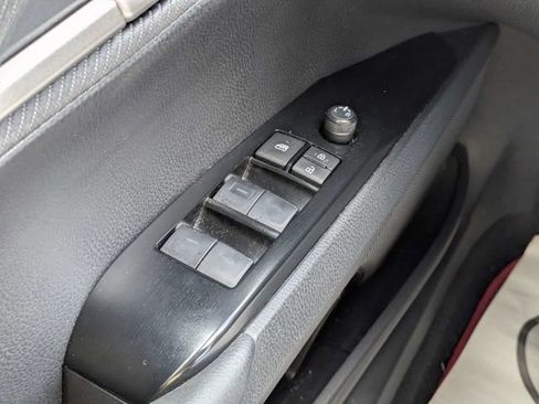 Used 2025 Toyota Camry SE FWD image 25
