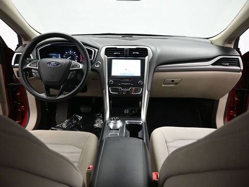 Certified 2019 Ford Fusion SE image 21