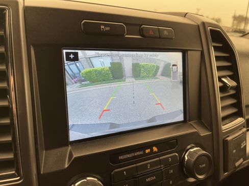 Used 2018 Ford F150 XLT w/ Equipment Group 302A Luxury AWD/4WD image 19