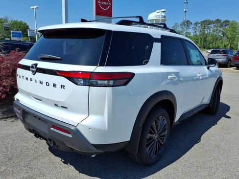 New 2026 Nissan Pathfinder SL AWD/4WD image 3