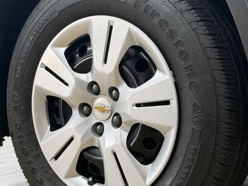 Used 2018 Chevrolet Trax LS w/ LPO, Cargo Package FWD image 15