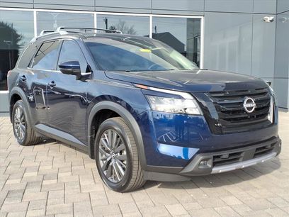 Certified 2025 Nissan Pathfinder SL w/ SL Premium Package