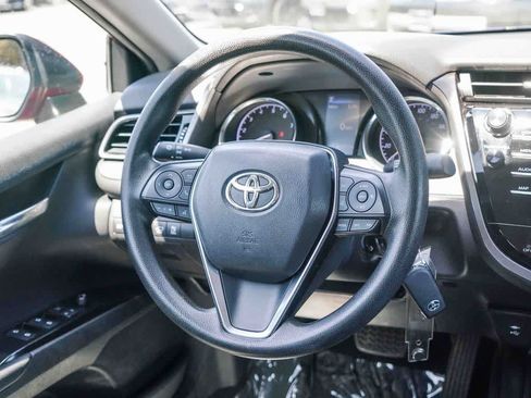 Used 2019 Toyota Camry LE FWD image 14