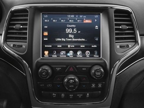 Used 2017 Jeep Grand Cherokee Limited AWD/4WD image 10