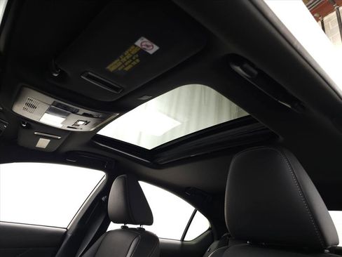 Certified 2021 Lexus IS 300 AWD w/ Comfort Package image 14