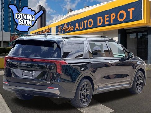 Used 2026 Kia Carnival SX w/ SX Dark Edition Package FWD image 5
