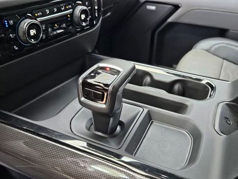 Used 2022 Chevrolet Silverado 1500 ZR2 w/ Technology Package image 23