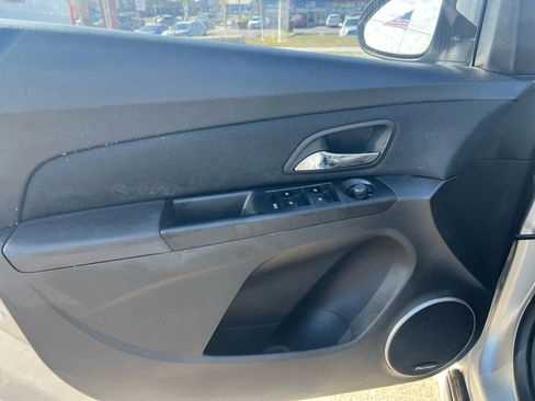 Used 2013 Chevrolet Cruze LT w/ All-Star Edition image 8