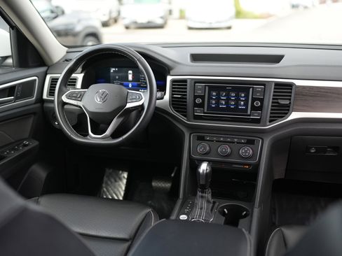 Certified 2022 Volkswagen Atlas SE image 25