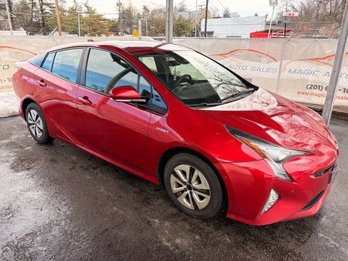 Used 2017 Toyota Prius Two w/ Prius Two Safety Plus Package image 7