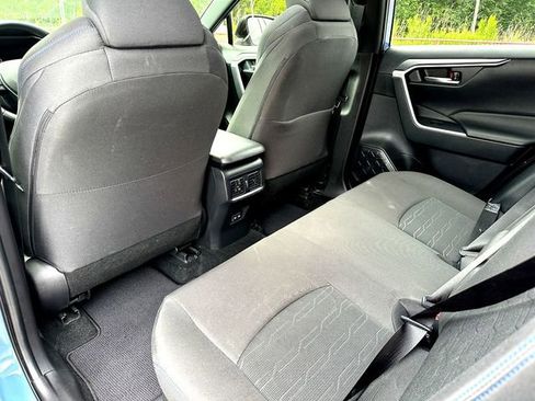 Used 2023 Toyota RAV4 SE w/ Convenience Package AWD/4WD image 20