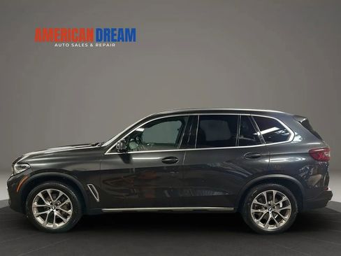 Used 2022 BMW X5 xDrive40i w/ Premium Package AWD/4WD image 2