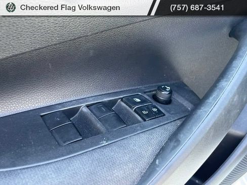 Used 2022 Toyota Corolla LE FWD image 16