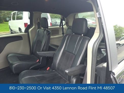 Used 2018 Dodge Grand Caravan SXT FWD image 12