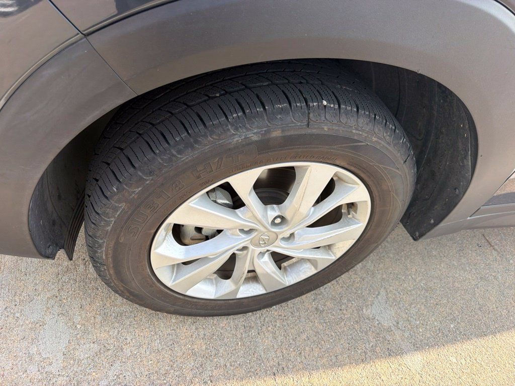 Used 2021 Hyundai Tucson Value w/ Cargo Package FWD image 7