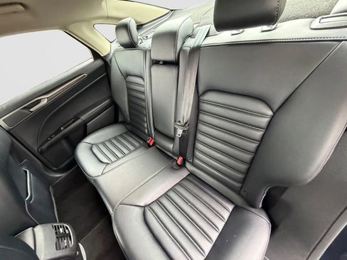 Used 2020 Ford Fusion SEL FWD image 15
