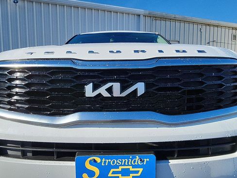 Used 2022 Kia Telluride S image 14