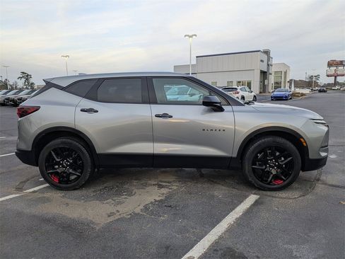 Used 2024 Chevrolet Blazer LT w/ Redline Edition image 4