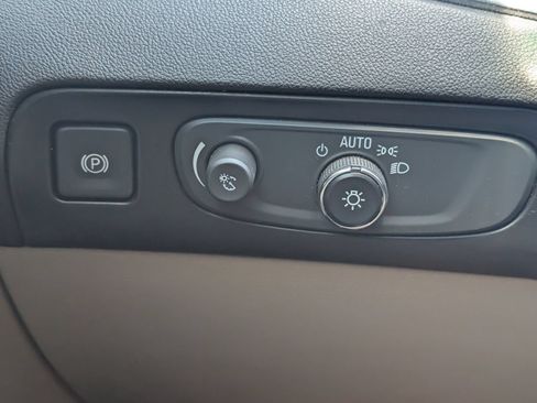 Used 2019 Buick Enclave Essence w/ Trailering Package, 5000 lbs. FWD image 13