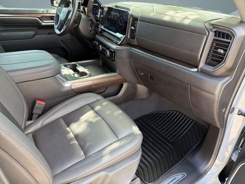 Used 2024 Chevrolet Silverado 2500 LT w/ Z71 Sport Edition image 31