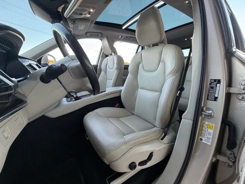 Used 2016 Volvo XC90 T6 Momentum w/ Momentum Plus Package image 10