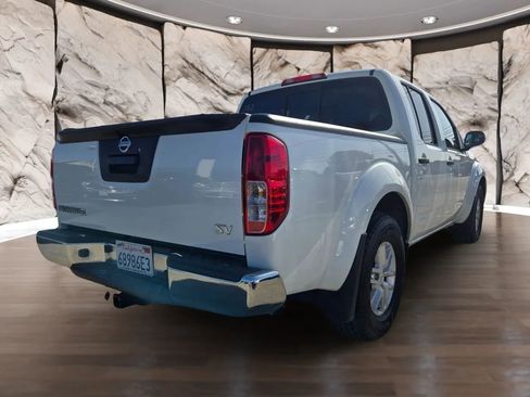 Used 2021 Nissan Frontier SV image 6