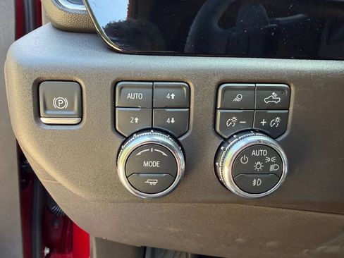 New 2026 GMC Sierra 1500 SLT w/ SLT Convenience Package AWD/4WD image 12