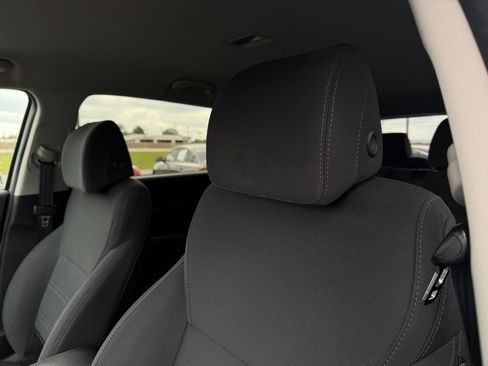 Used 2017 Kia Sorento LX w/ LX Convenience Package image 12