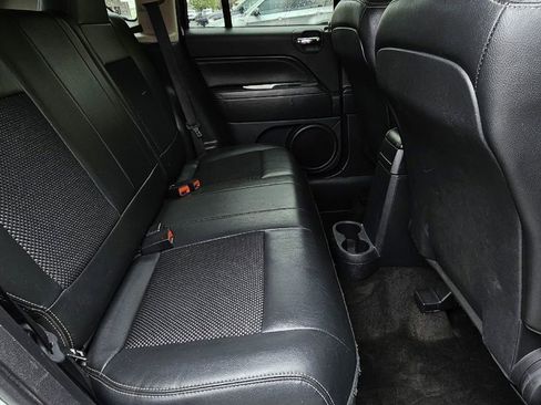 Used 2017 Jeep Compass Latitude image 12