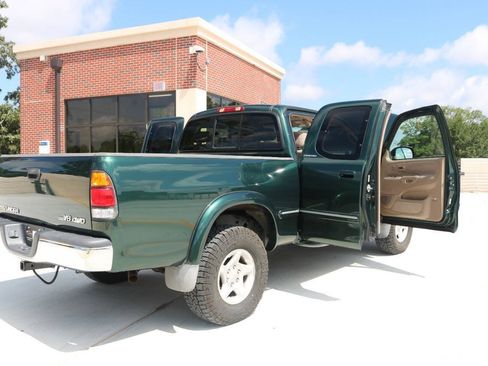 Used 2001 Toyota Tundra Limited w/ Off-Road Pkg AWD/4WD image 19