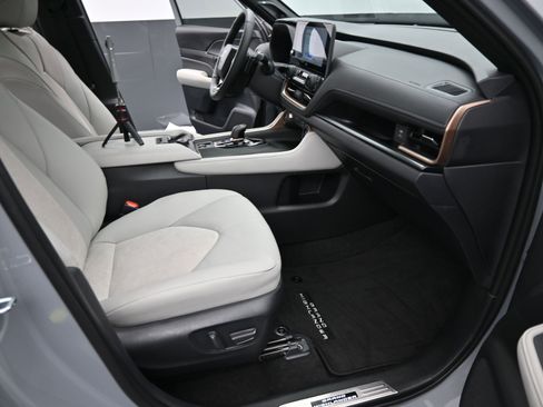 Certified 2026 Toyota Grand Highlander MAX Platinum image 26
