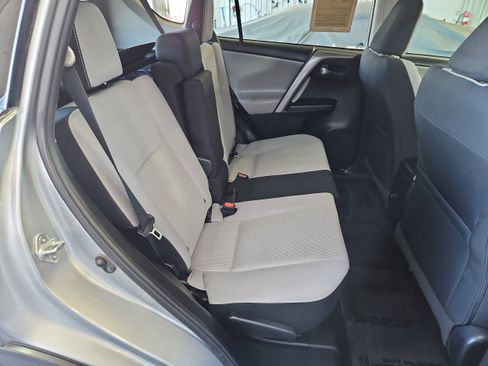 Used 2018 Toyota RAV4 XLE image 11