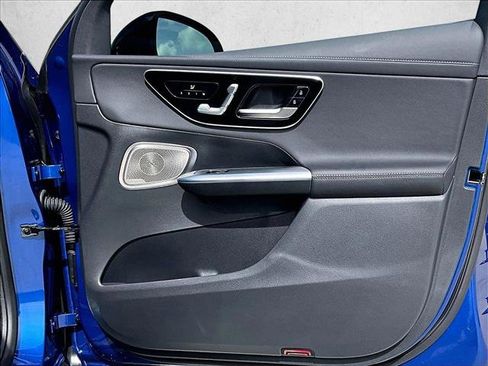 Used 2026 Mercedes-Benz GLC 300 image 19