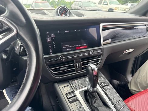 Used 2020 Porsche Macan AWD/4WD image 6