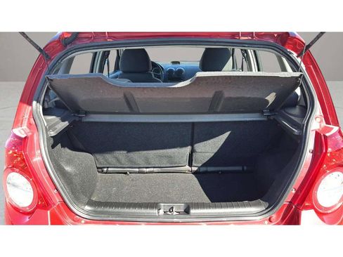 Used 2009 Chevrolet Aveo5 LT image 9