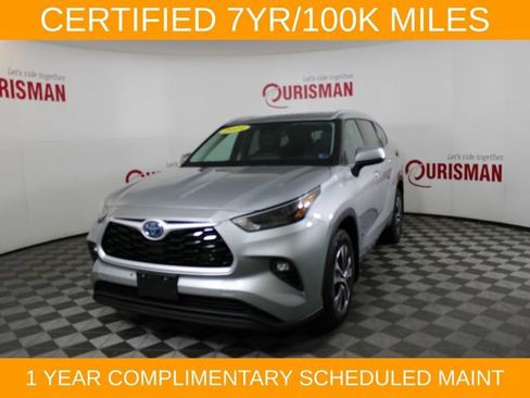 Used 2022 Toyota Highlander XLE AWD/4WD image 1