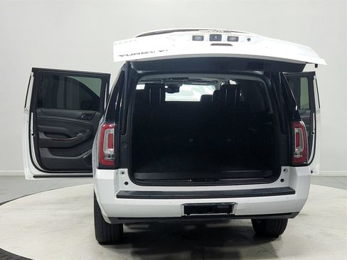 Used 2019 GMC Yukon XL SLT w/ Open Road Package image 14