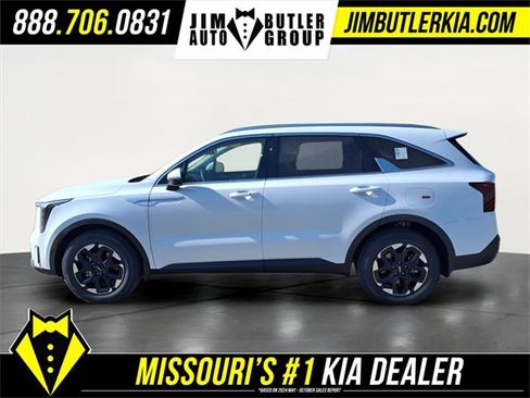 New 2025 Kia Sorento S image 2