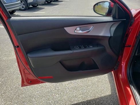 Certified 2023 Kia Forte LXS FWD image 11