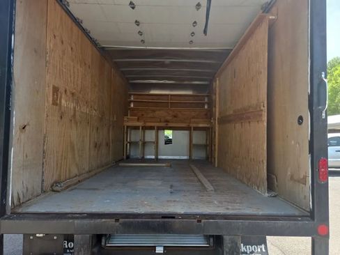 Used 2022 Ford E-350 and Econoline 350 Super Duty RWD image 7