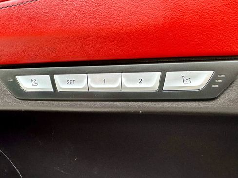 Used 2018 BMW 750i image 28