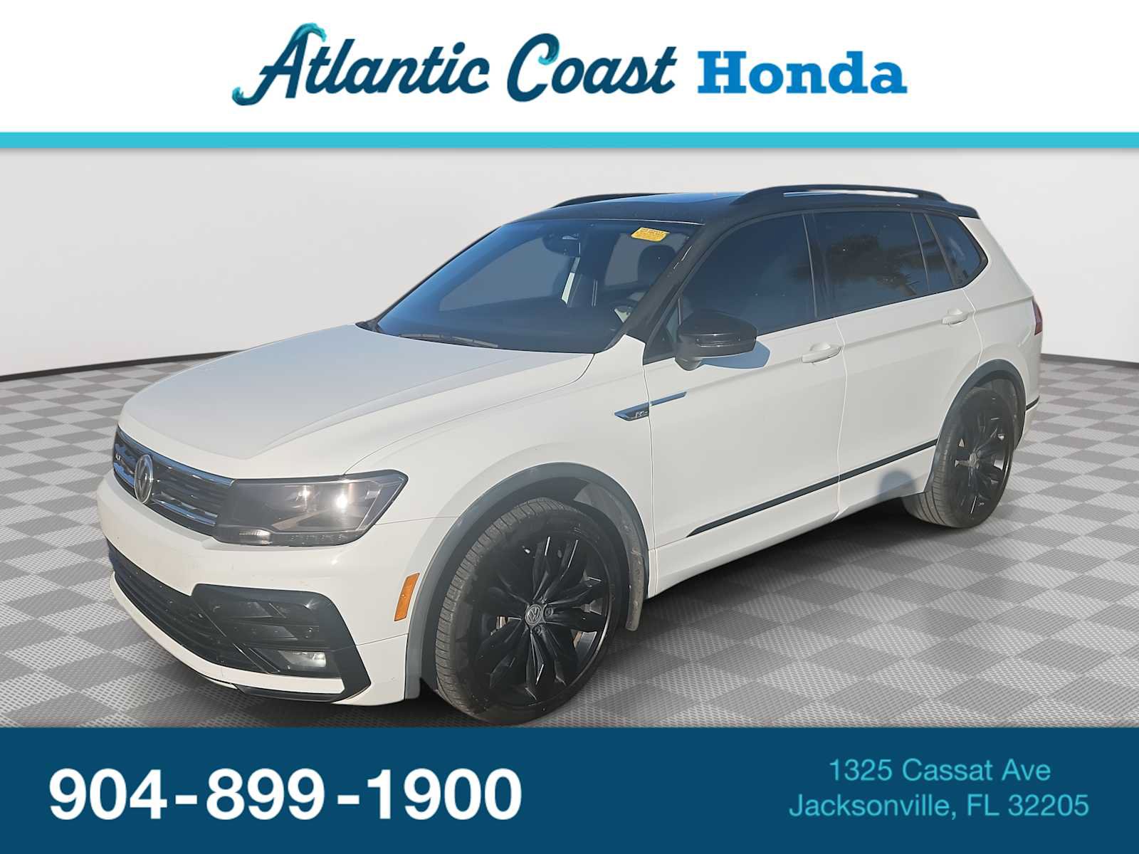 Used 2021 Volkswagen Tiguan SE R-Line FWD image 1